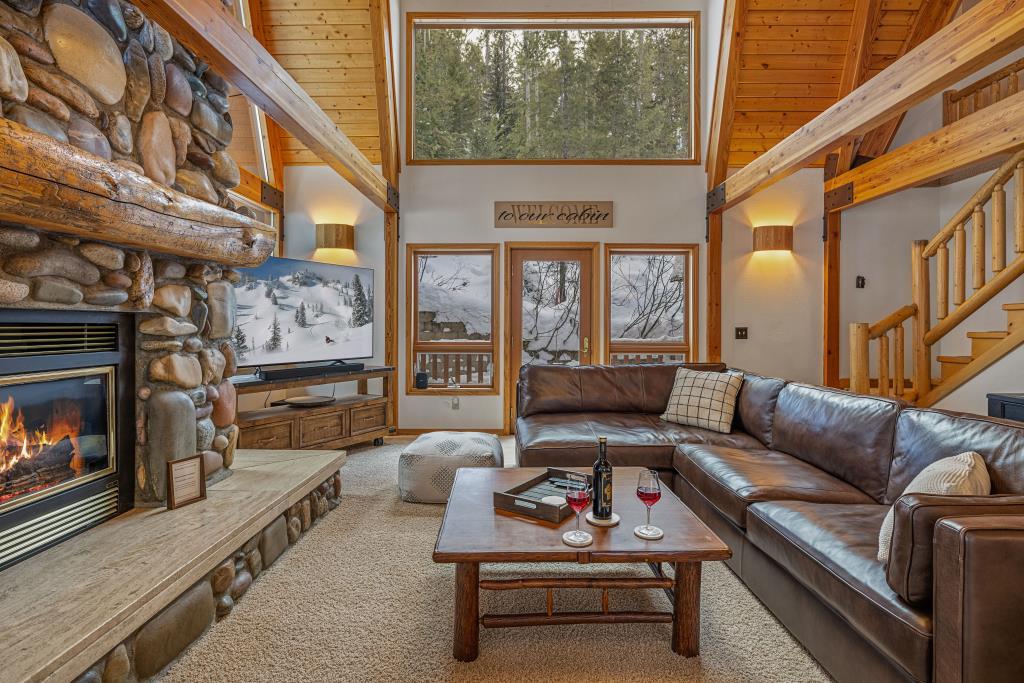 Wild Huckleberry Cabin photo 6