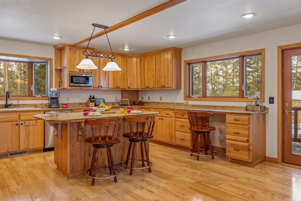 Wild Huckleberry Cabin photo 9