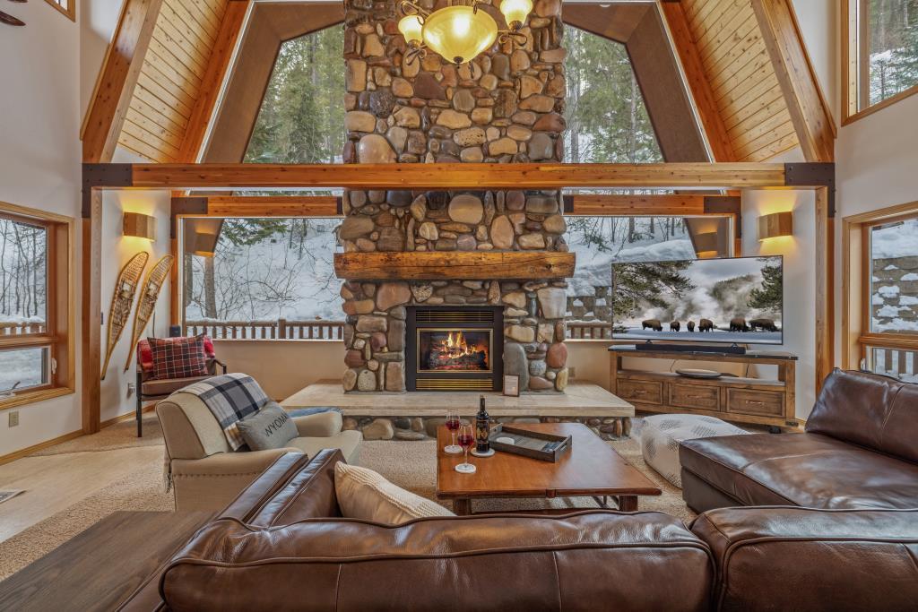 Wild Huckleberry Cabin photo 10