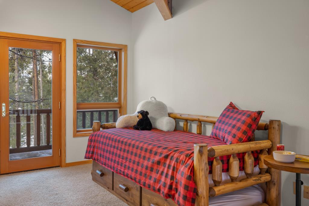 Wild Huckleberry Cabin photo 14